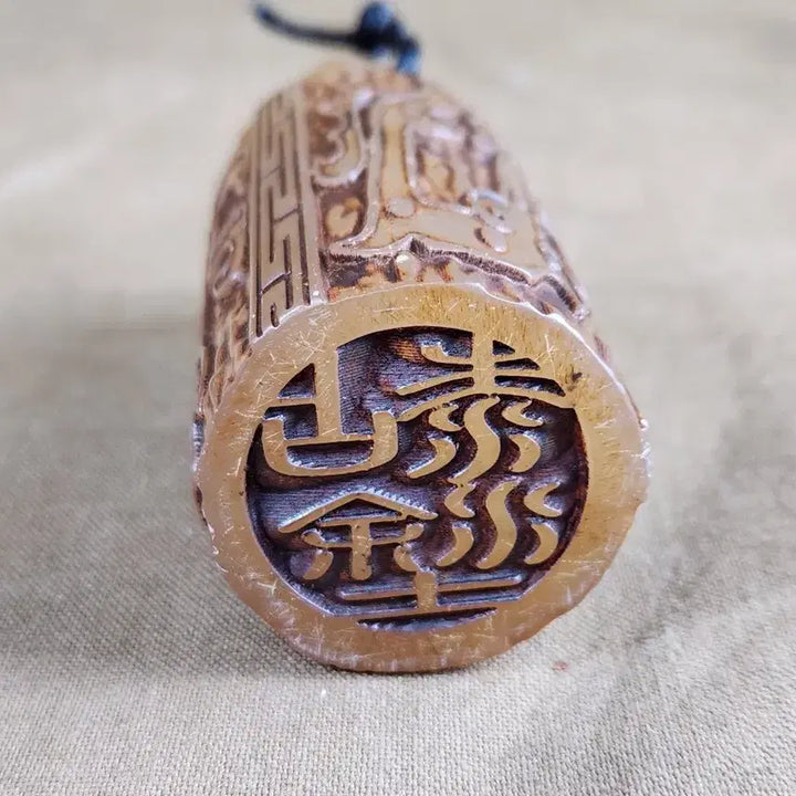 [BUNJANG] Natural Jade Seal with Ancient Carvings / 천연옥에 양각 고대문양을 새인 인장낙관