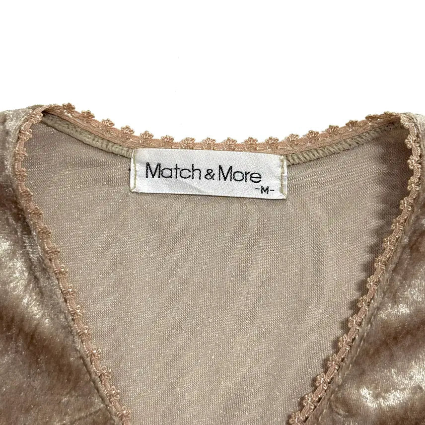 [BUNJANG] MATCH&amp;MORE Velour V-Neck Long Sleeve T-shirt / MATCH&amp;MORE 벨루어 브이넥 긴팔 티셔츠