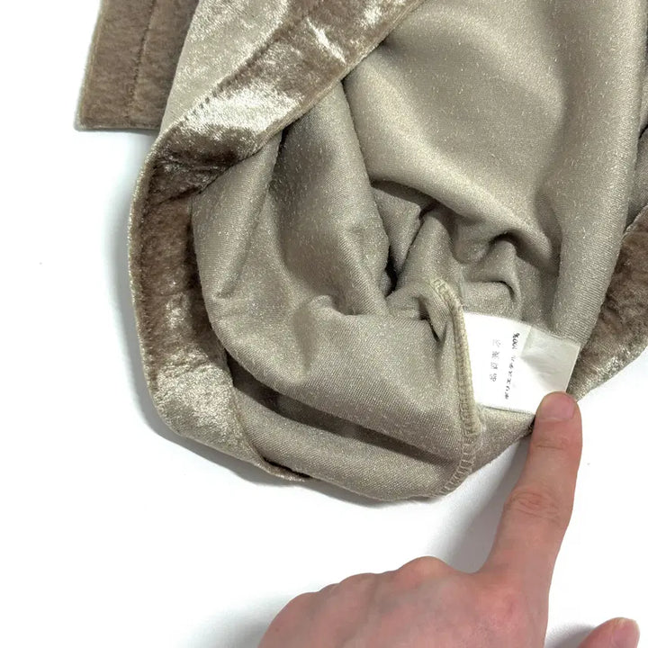[BUNJANG] MATCH&amp;MORE Velour V-Neck Long Sleeve T-shirt / MATCH&amp;MORE 벨루어 브이넥 긴팔 티셔츠