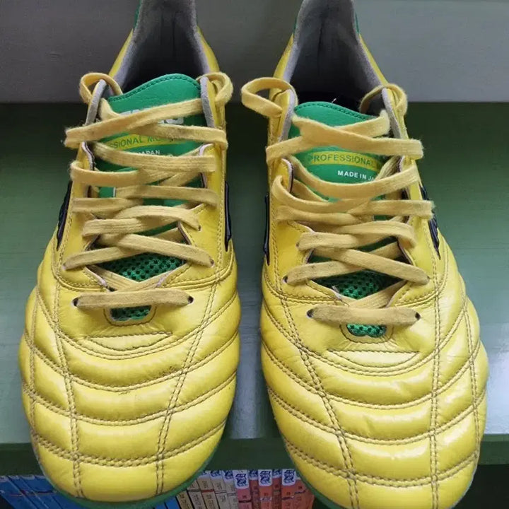 [BUNJANG] Mizuno Yellow Football Boots / 미즈노 모렐리아 옐로우 축구화 made in japan