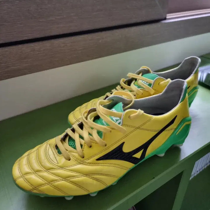[BUNJANG] Mizuno Yellow Football Boots / 미즈노 모렐리아 옐로우 축구화 made in japan