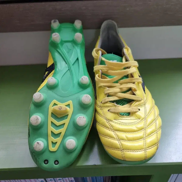 [BUNJANG] Mizuno Yellow Football Boots / 미즈노 모렐리아 옐로우 축구화 made in japan