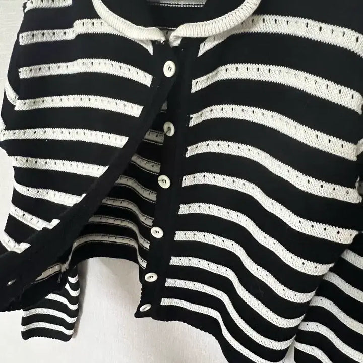 [BUNJANG] FromElwear Striped Knit Cardigan - Black / 프롬엘웨어 스트라이프 니트 가디건 블랙
