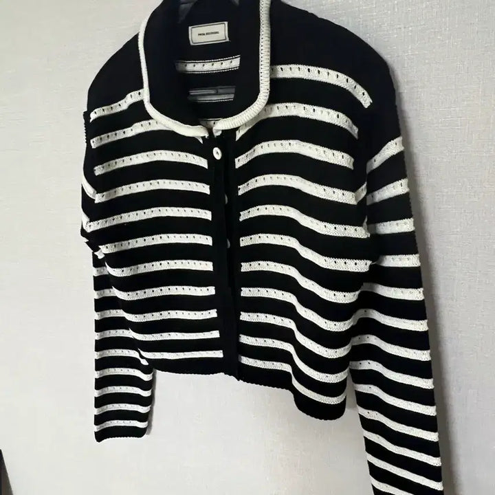 [BUNJANG] FromElwear Striped Knit Cardigan - Black / 프롬엘웨어 스트라이프 니트 가디건 블랙