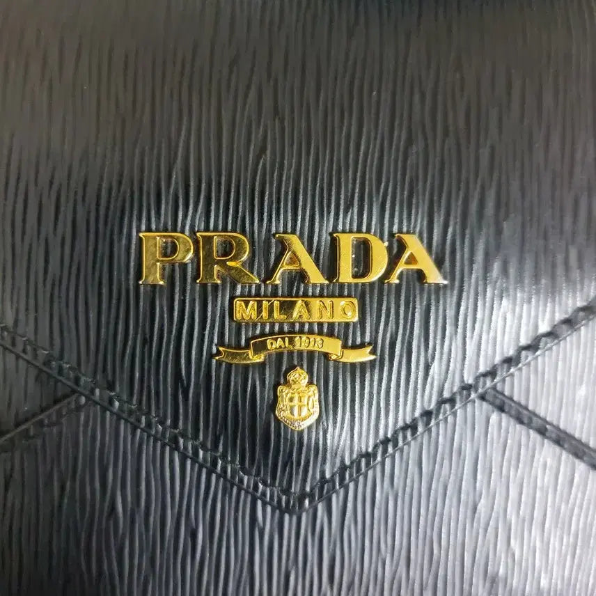 [SOLD OUT] 프라다 사피아노 엔벨롭 장지갑 (정품)