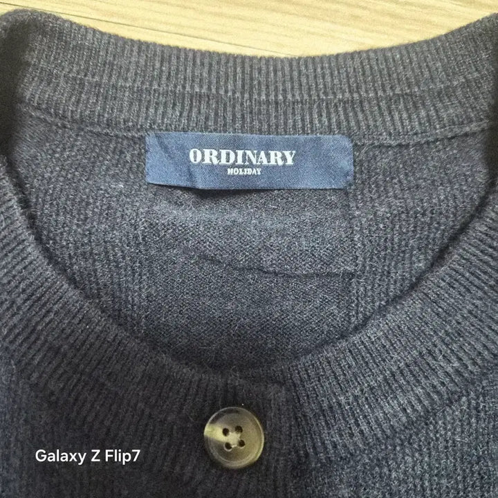 [BUNJANG] ORDINARY Navy Floral Embroidered Cardigan / ORDINARY 꽃 자수 네이비 가디건
