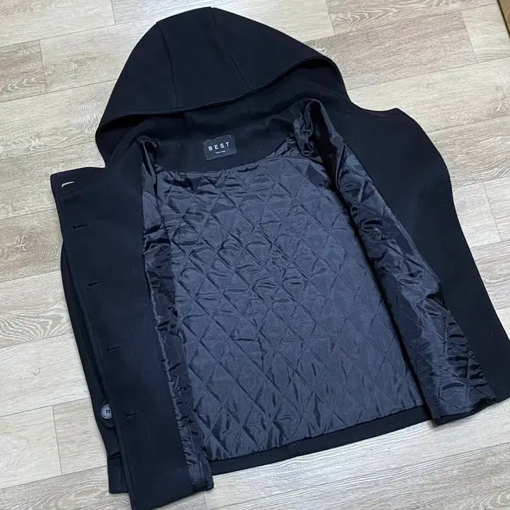 [BUNJANG] Black Quilted Hooded Wool Coat / 안감 누빔 블랙 후드 모직 코트 교신
