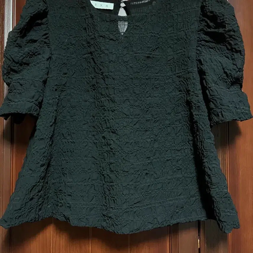 [BUNJANG] Your Name Here Pom-Pom Blouse / 유어네임히얼 폼폼 블라우스