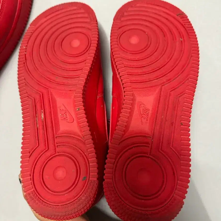 [BUNJANG] Nike Air Force Triple Red Sneakers / 나이키 에어포스 트리플레드 240 (박스X)