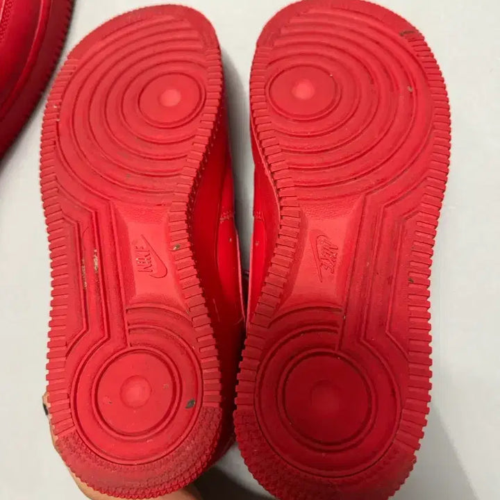 [BUNJANG] Nike Air Force Triple Red Sneakers / 나이키 에어포스 트리플레드 240 (박스X)