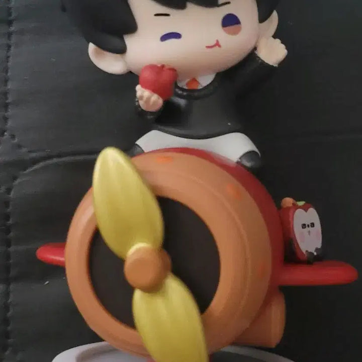 [BUNJANG] Love Dive KFC Collaboration Hawju Figure / 급처) 럽딥 러브앤딥스페이스 하우주 kfc 콜라보 피규어