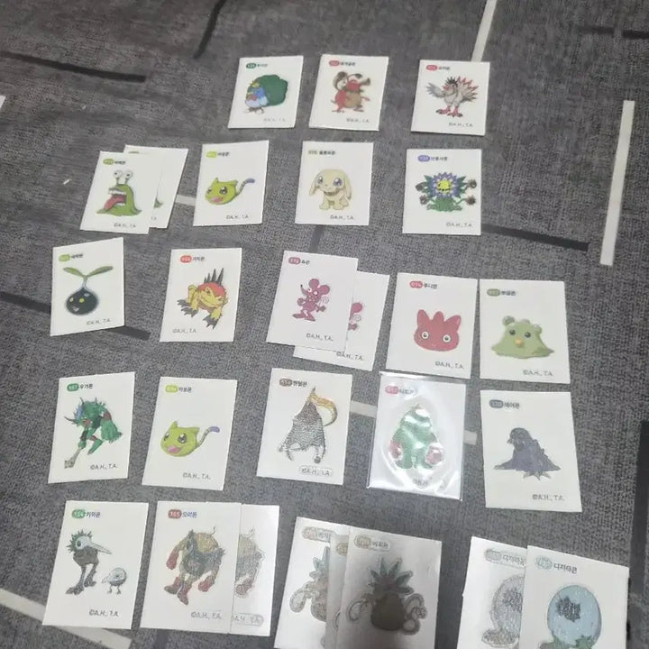[BUNJANG] Anime &amp; Cartoon Sticker Collection / 띠부띠부씰 띠부씰 아톰 짱구 코난 원피스 쿠키런 디지몬 최애의아이