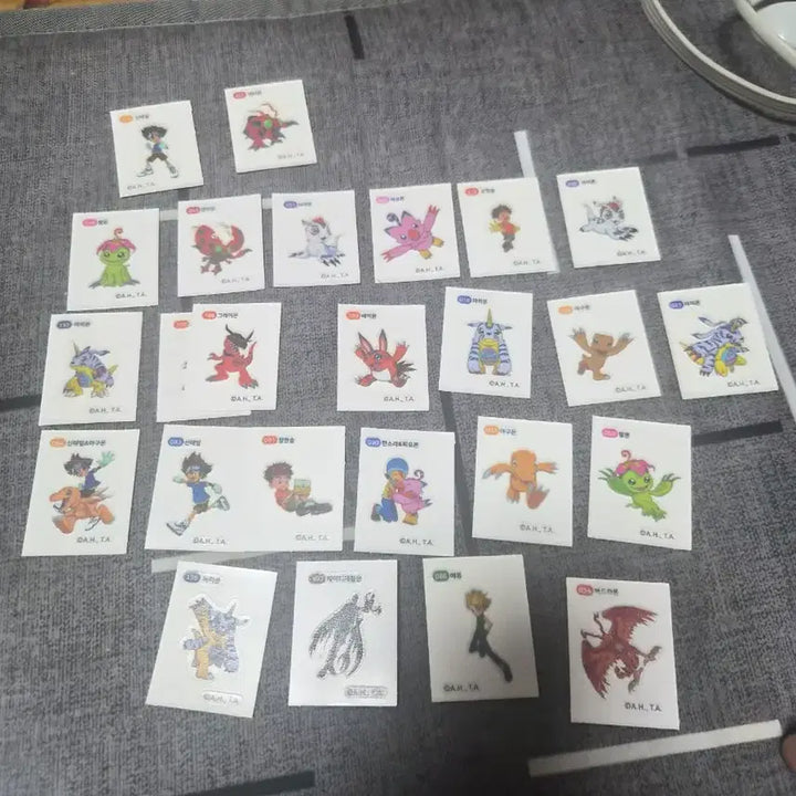 [BUNJANG] Anime &amp; Cartoon Sticker Collection / 띠부띠부씰 띠부씰 아톰 짱구 코난 원피스 쿠키런 디지몬 최애의아이