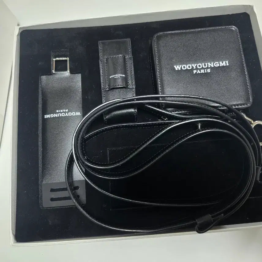 [SOLD OUT] 우영미 플립가방