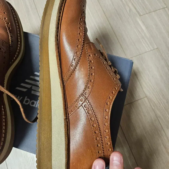 [SOLD OUT] 정품 프라다 브라운 남성 브로그 윙팁 슈즈 270사이즈(택배비 무료)