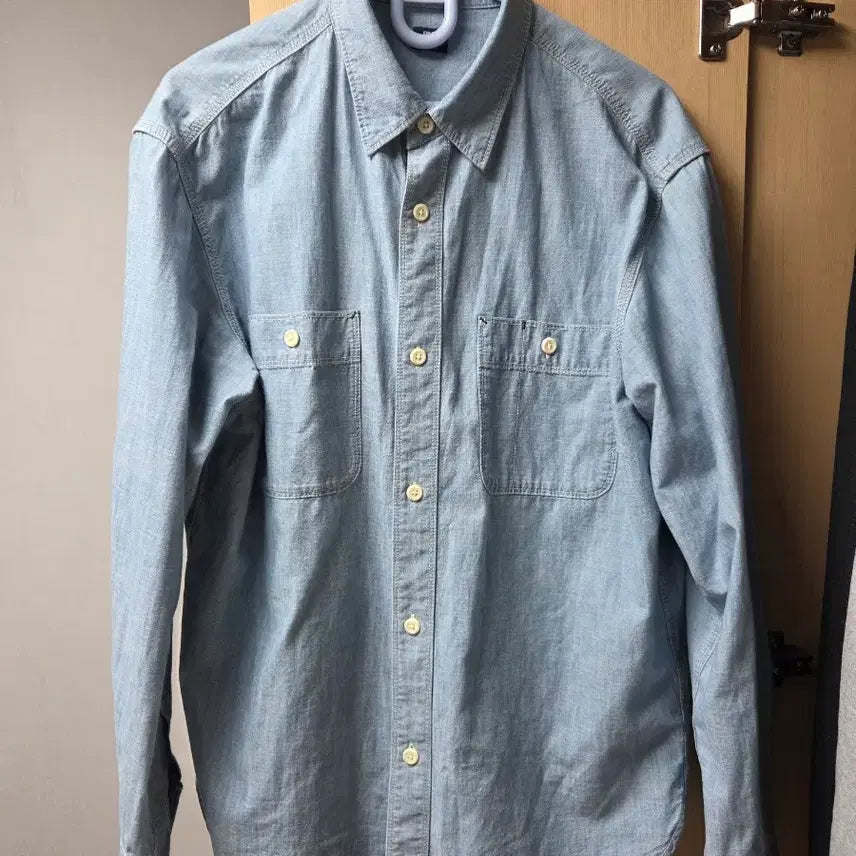[SOLD OUT] 유니클로 샴브레이 워크 셔츠 M