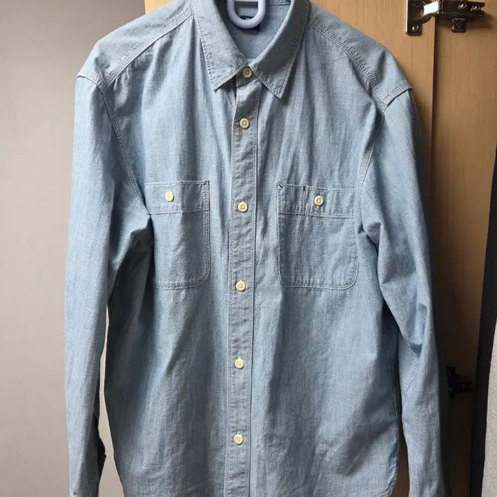 [SOLD OUT] 유니클로 샴브레이 워크 셔츠 M