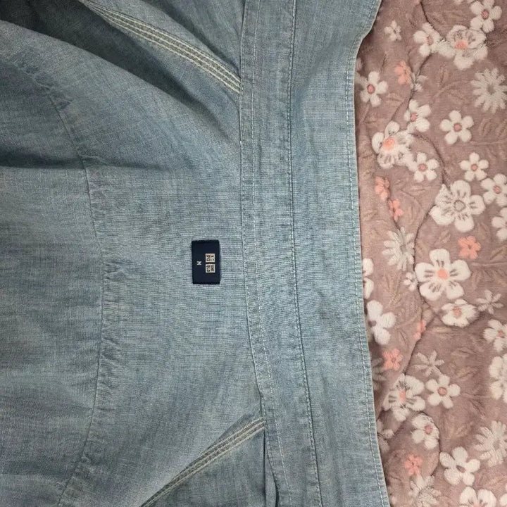 [SOLD OUT] 유니클로 샴브레이 워크 셔츠 M