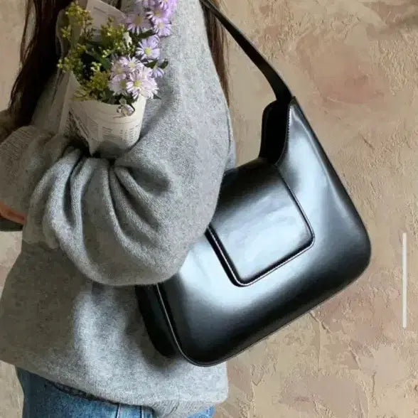 [BUNJANG] LEMIGO Black Leather Shoulder Bag / 르메고 블랙 레더 숄더백