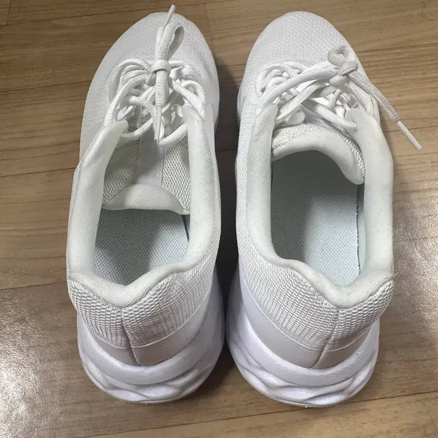[BUNJANG] Nike Revolution 6 Running Shoes / 나이키 레볼루션 6 러닝화
