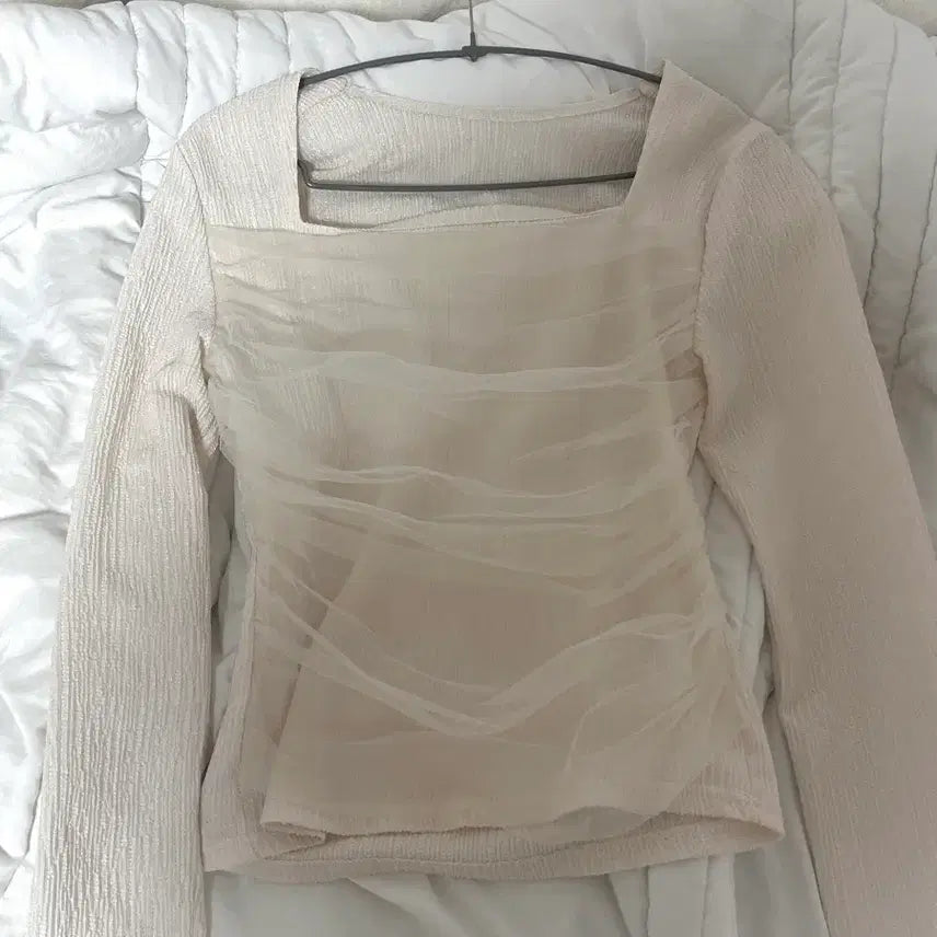 [BUNJANG] Jenio Ivory Square Neck Long Sleeve Blouse / 제니오-아이보리 스퀘어넥 긴팔 블라우스