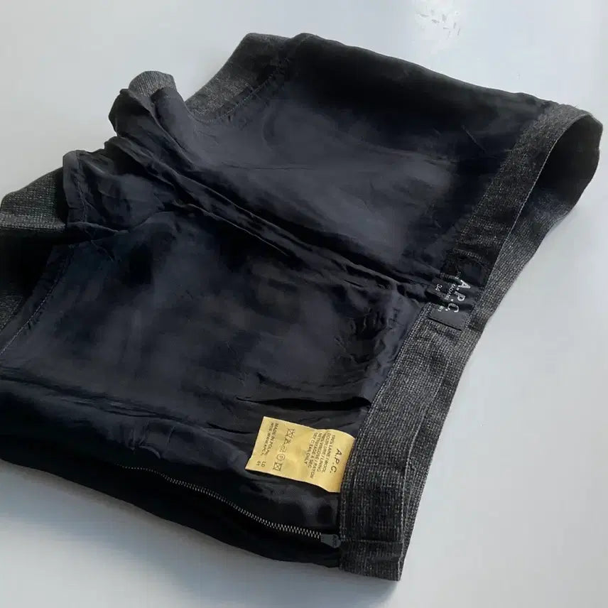 [BUNJANG] A.P.C. Shorts / A.P.C 아페쎄 숏팬츠