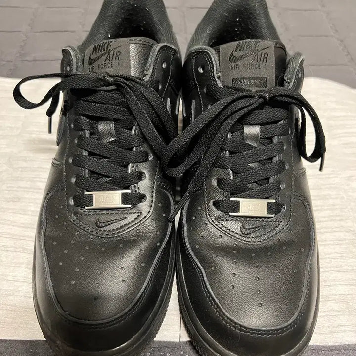 [BUNJANG] Nike x Supreme Air Force 1 Low Black Sneakers / [255] 나이키 x 슈프림 에어포스 1 로우 블랙 팝니다.