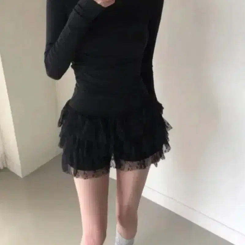 [BUNJANG] D.S.O.R Newd Vera Lace Ruffle Skirt (Black) / 딧소어 뉴드 베라 레이스 캉캉 스커트 (블랙)