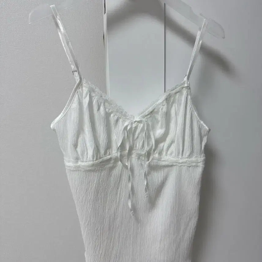 [BUNJANG] Laplie Lace Sleeveless Top / 라플리에 레이스 슬리브리스 새상품