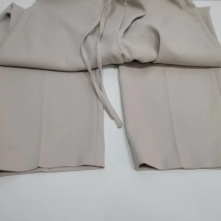 [BUNJANG] DKNY 23SS Back Banding Slacks - Women&