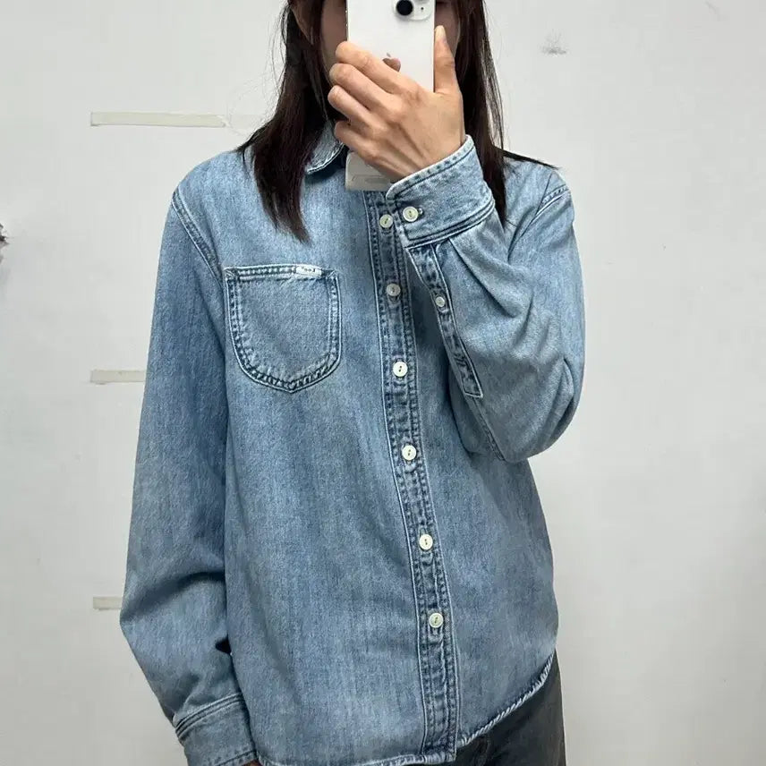 [BUNJANG] Lee Oversized Washed Denim Shirt / Lee 오버핏 워싱 데님 셔츠