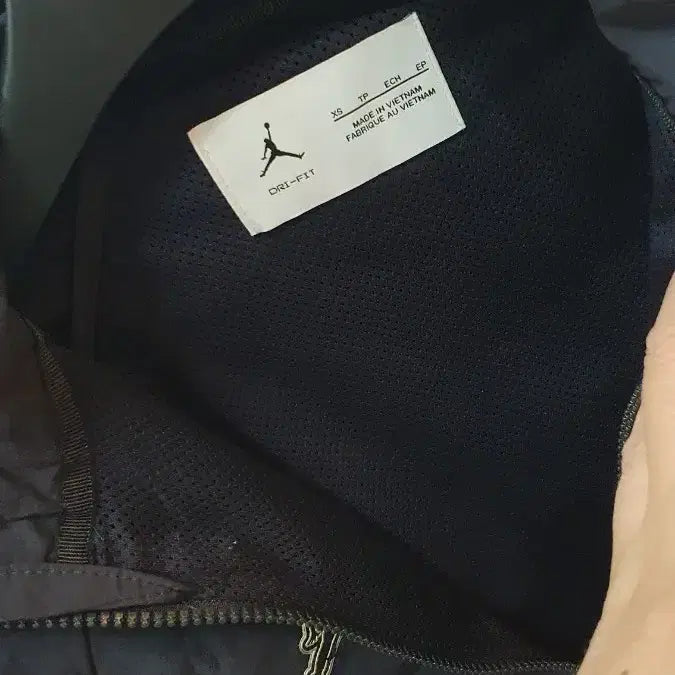 [BUNJANG] Nike Paris Saint-Germain Jordan Dri-FIT Anthem Jacket / 나이키와파리생제르맹 조던드라이핏 앤썸재킷