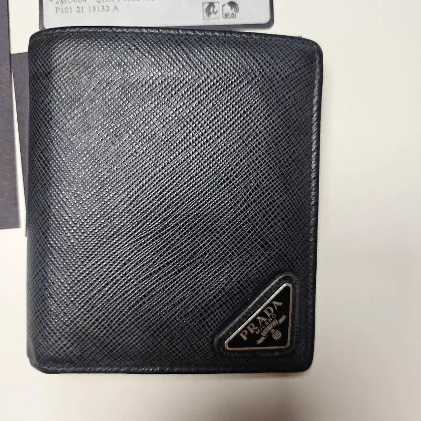 [SOLD OUT] 정품 프라다 사피아노 반지갑 블랙 풀세트(택배비 무료)
