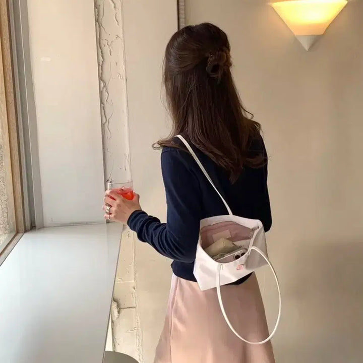[BUNJANG] Minitmute Clo Shoulder Petal White Bag / 미닛뮤트 클로 숄더 petal white 새상품