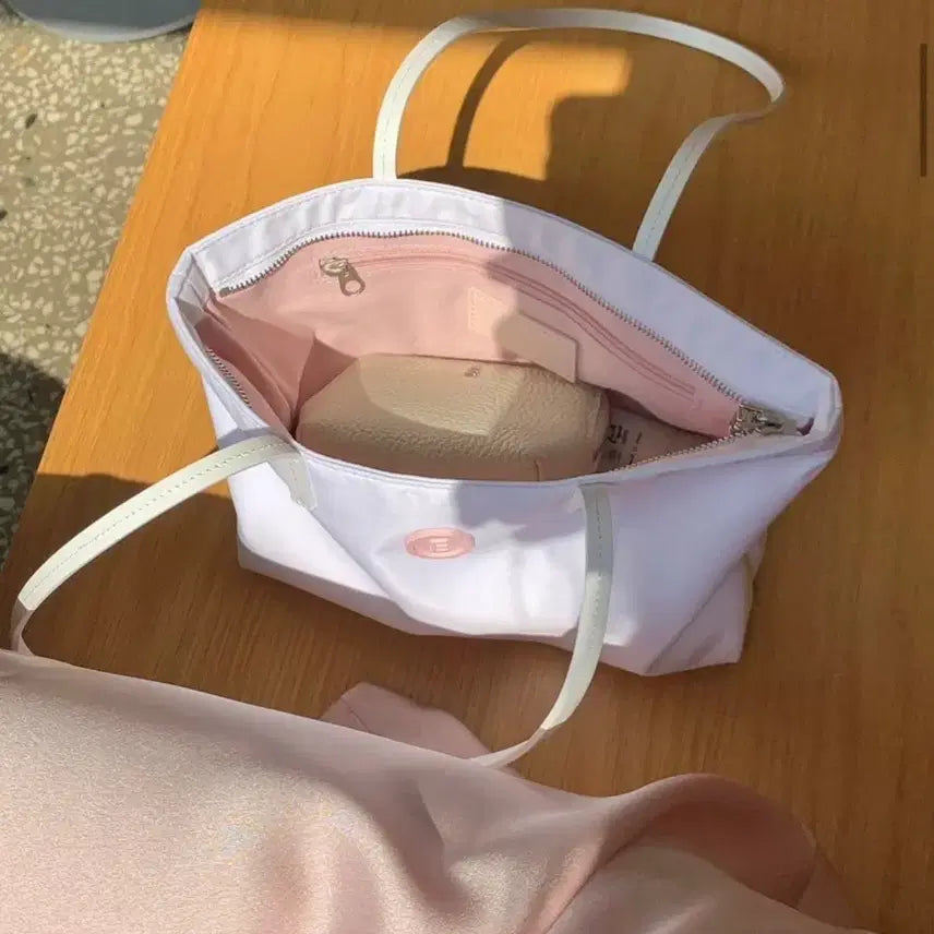 [BUNJANG] Minitmute Clo Shoulder Petal White Bag / 미닛뮤트 클로 숄더 petal white 새상품
