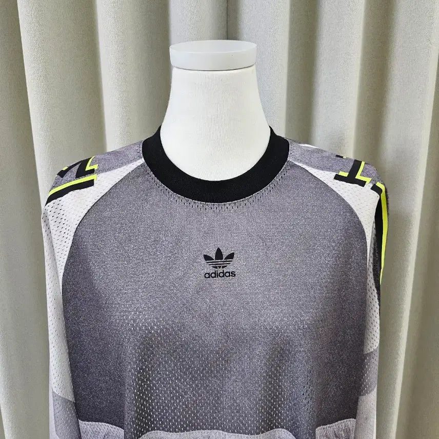 [BUNJANG] Adidas Adilenium Season 2 Oversized Graphic Mesh Long Sleeve T-Shirt / 아디다스 아딜레늄 시즌 2 오버사이즈 그래픽 메쉬 롱슬리브 긴팔티