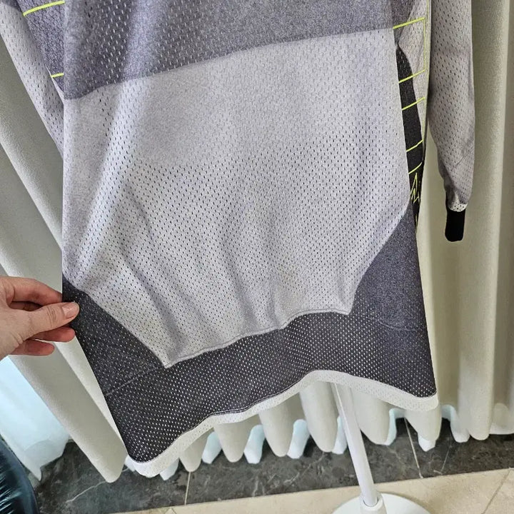 [BUNJANG] Adidas Adilenium Season 2 Oversized Graphic Mesh Long Sleeve T-Shirt / 아디다스 아딜레늄 시즌 2 오버사이즈 그래픽 메쉬 롱슬리브 긴팔티