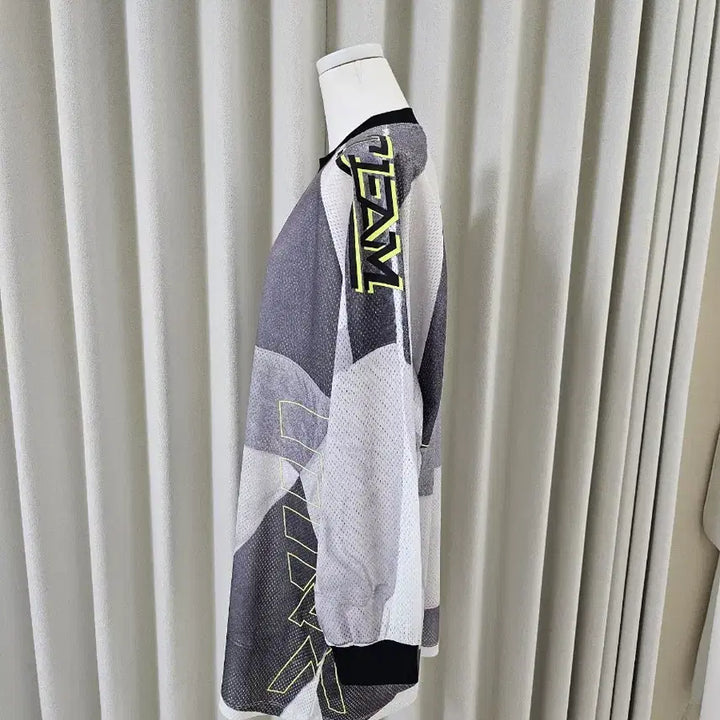 [BUNJANG] Adidas Adilenium Season 2 Oversized Graphic Mesh Long Sleeve T-Shirt / 아디다스 아딜레늄 시즌 2 오버사이즈 그래픽 메쉬 롱슬리브 긴팔티