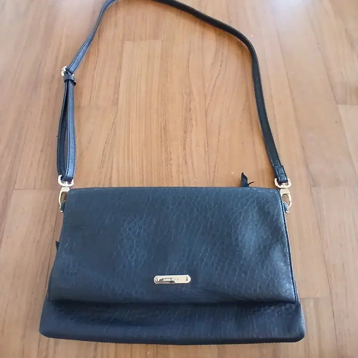 [BUNJANG] Anne Klein Black Leather Crossbody Bag / 26-4 앤클라인 블랙 가죽가방 크로스백