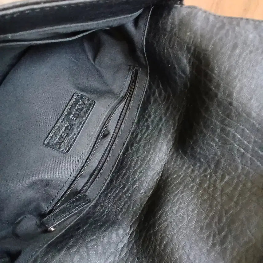 [BUNJANG] Anne Klein Black Leather Crossbody Bag / 26-4 앤클라인 블랙 가죽가방 크로스백