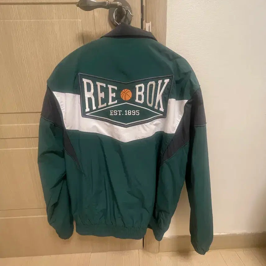 [BUNJANG] Reebok Windbreaker Jacket Green / 리복 바람막이 그린