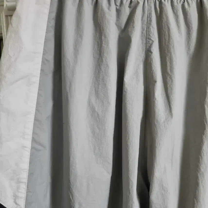 [BUNJANG] Nike Swoosh Tricolor Windbreaker Training Pants (Size 34) / 나이키 스우시 3색 바람막이 트레이닝 바지 사이즈34