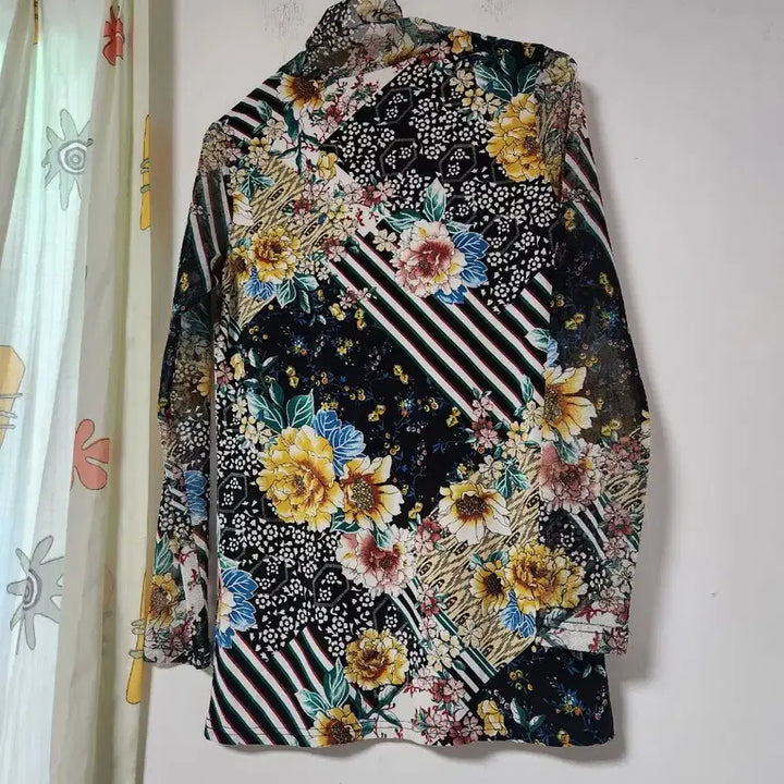 [BUNJANG] Vintage Floral Pattern See-through Sleeve Blouse / 빈티지 플라워 패턴 소매 시스루 블라우스55~66