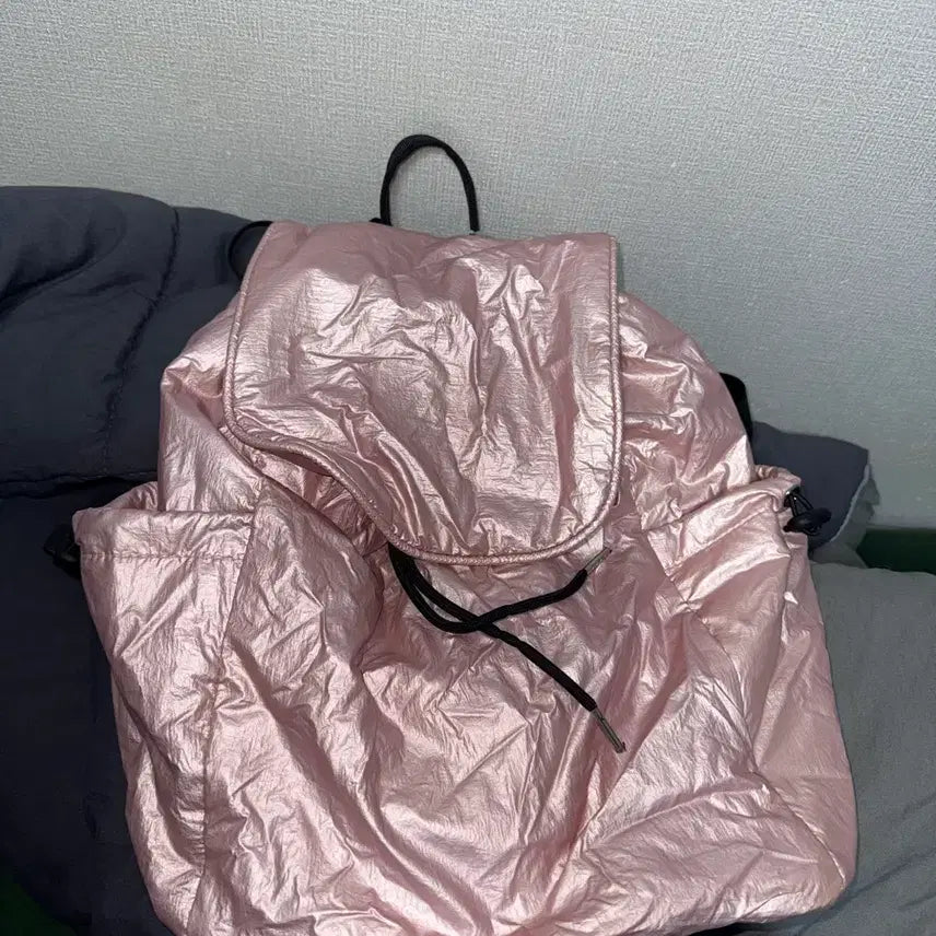 [BUNJANG] 66girls Glossy Backpack Pink / 육육걸즈 글로시백팩 핑크
