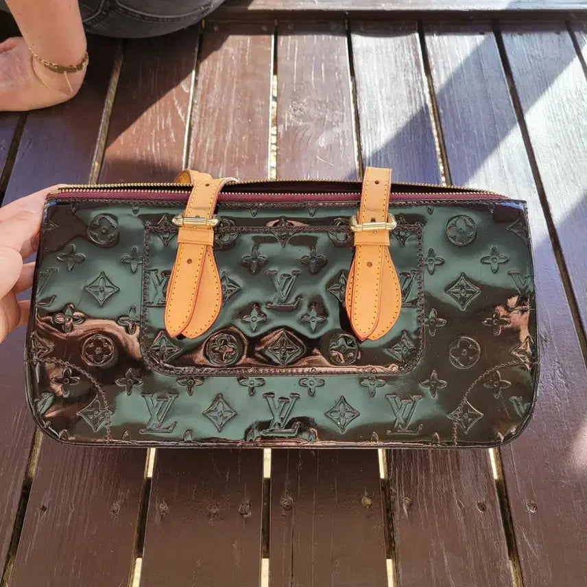 [BUNJANG] LV Black Enamel Shoulder Bag / LV 가방