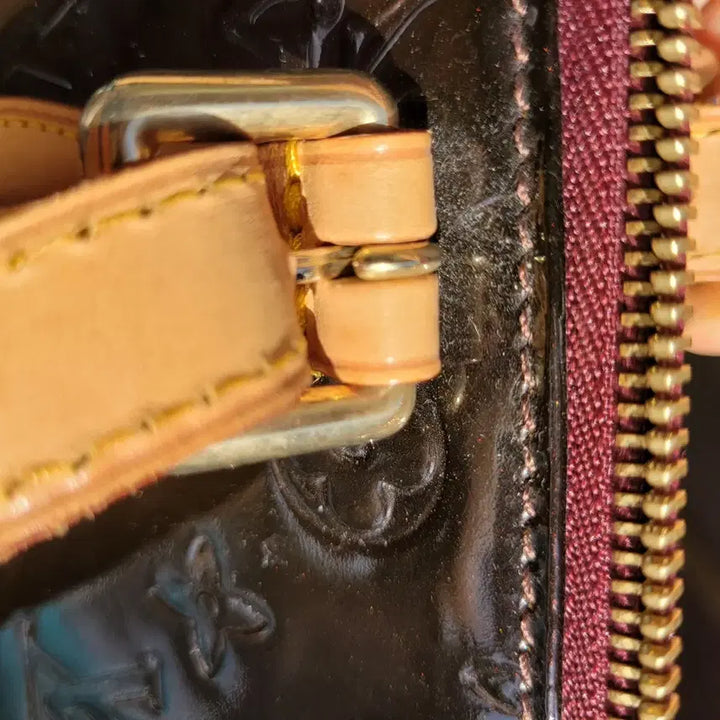 [BUNJANG] LV Black Enamel Shoulder Bag / LV 가방