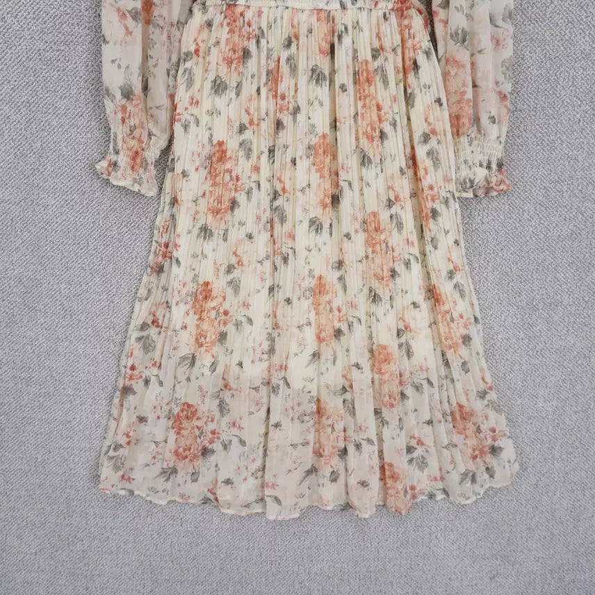 [BUNJANG] Floral Pleated Chiffon Dress / 여성 프릴넥 플라워 플리츠 쉬폰 원피스 free