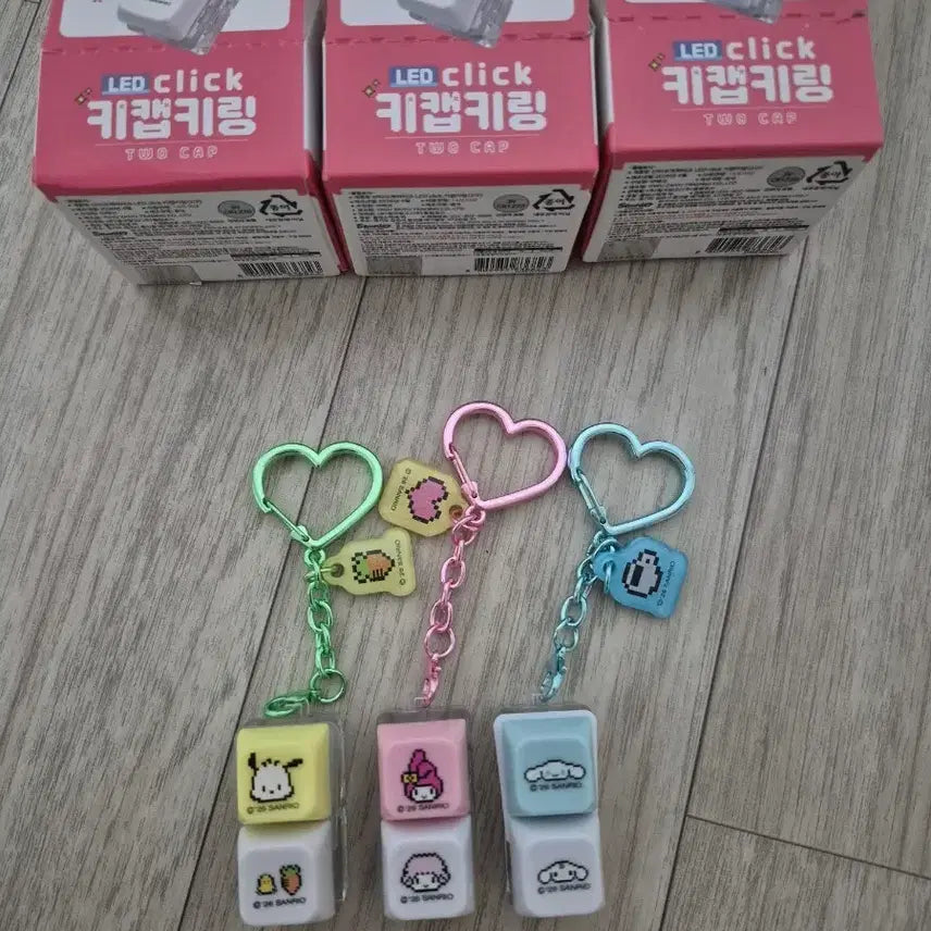 [BUNJANG] Sanrio LED Keycap Keychain / 산리오 LED 키캡키링