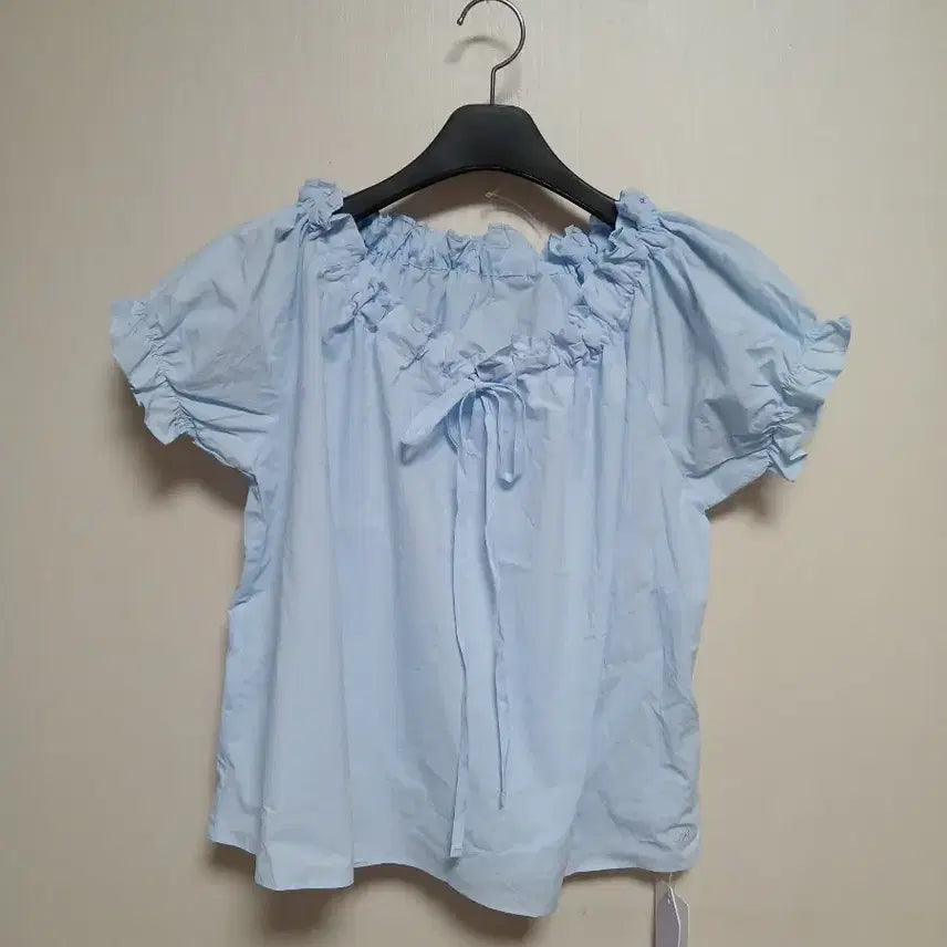 [BUNJANG] HANE Frill Blouse (Sky Blue) - Size M / HANE 하네 프릴 블라우스 M 새상품