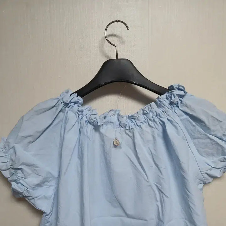 [BUNJANG] HANE Frill Blouse (Sky Blue) - Size M / HANE 하네 프릴 블라우스 M 새상품